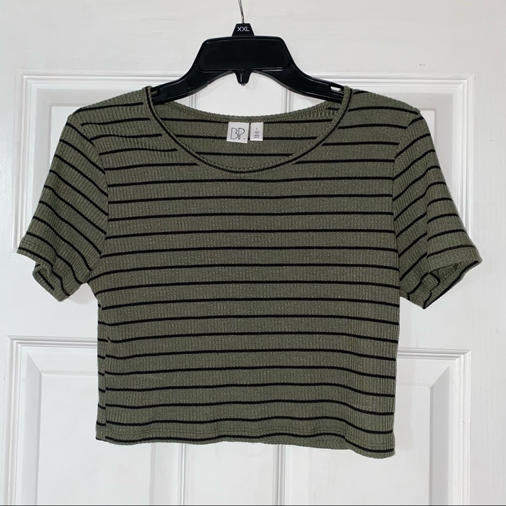 Crop tee